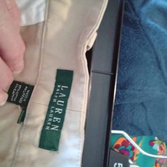 Ralph Lauren size 10 Women's Khaki Capris - Picture 3 of 9